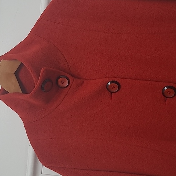 This Beautiful Red Coat Is Made Of Cashmere. scarf included - Picture 2 of 8